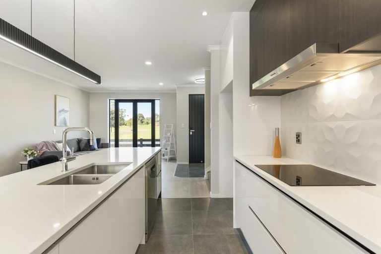 Photo of property in 9 Lark Lane, Whitford, 2571