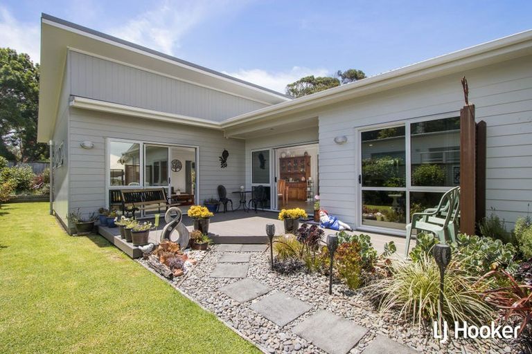 Photo of property in 14 Seafoam Place, Waihi Beach, 3611