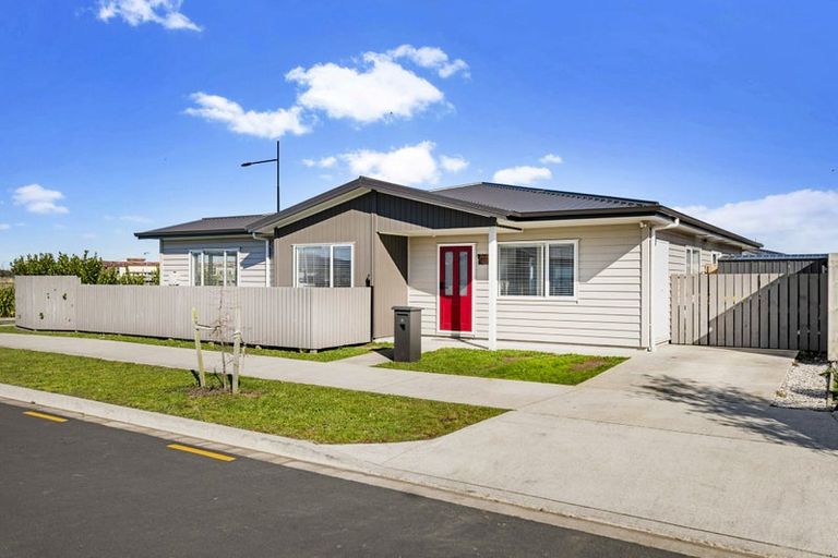 Photo of property in 2 Harore Road, Takanini, 2112
