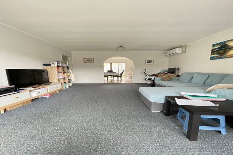 Photo of property in 1/6 Colleen Norma Place, Half Moon Bay, Auckland, 2012