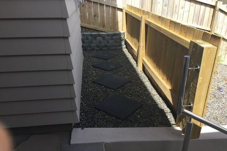 Photo of property in 73 Tamahere Drive, Glenfield, Auckland, 0629