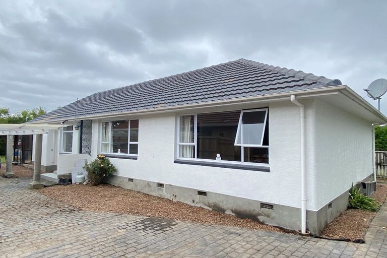 Photo of property in 155 Memorial Avenue, Burnside, Christchurch, 8053