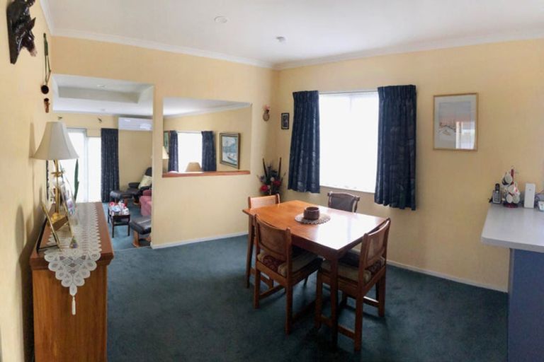 Photo of property in 4a Hoyte Place, Pukehangi, Rotorua, 3015