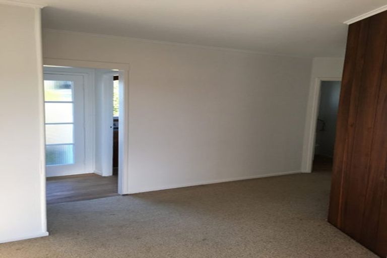 Photo of property in 16 Linley Place, Hillcrest, Auckland, 0627