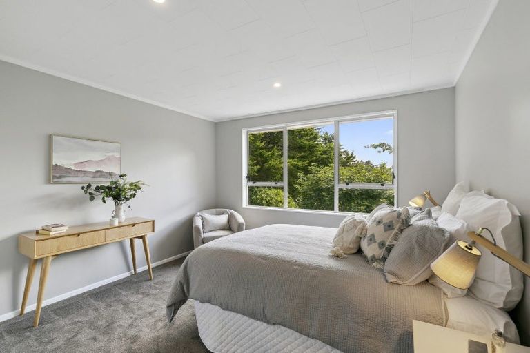 Photo of property in 5 Burdendale Grove, Churton Park, Wellington, 6037