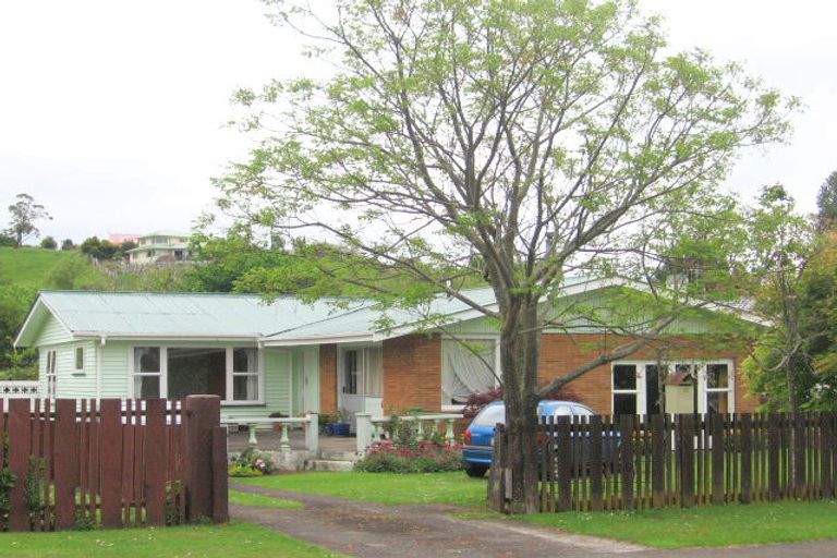 Photo of property in 12 Norwood Road, Paeroa, 3600