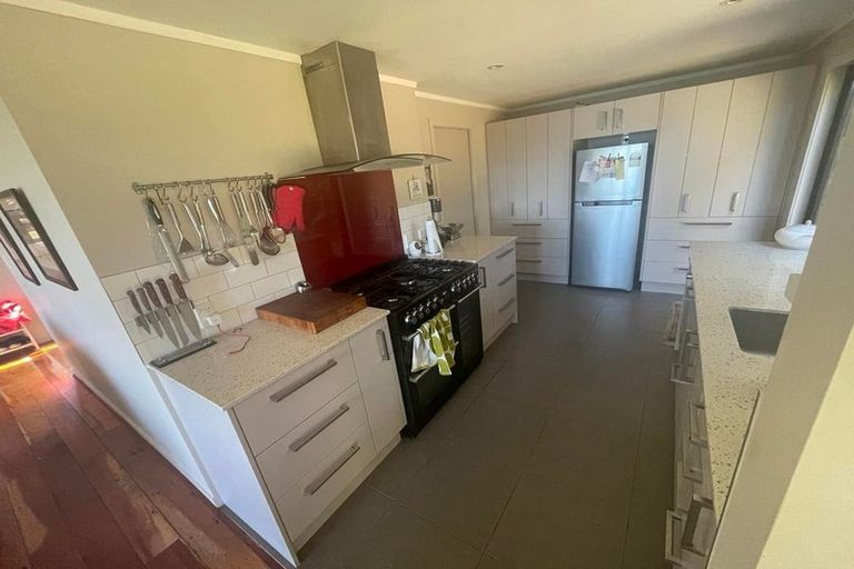 Photo of property in 42 Howard Road, Point Howard, Lower Hutt, 5013