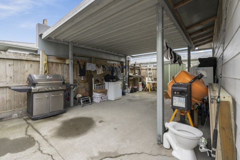 Photo of property in 106 Mako Mako Road, Levin, 5510