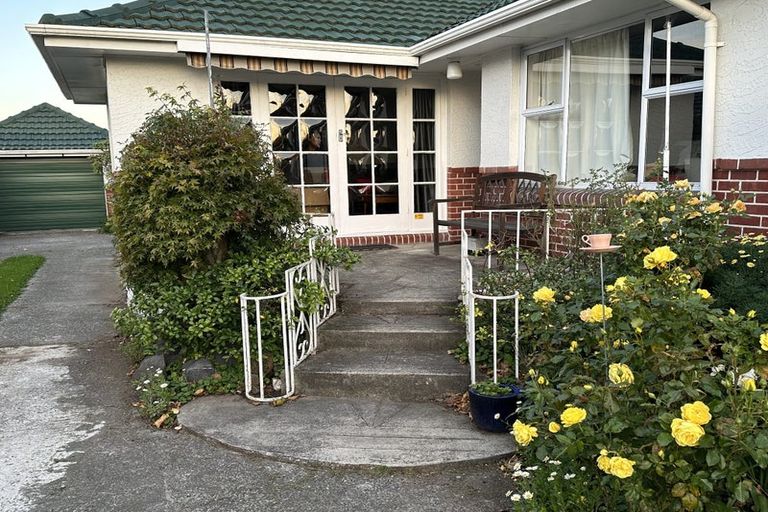 Photo of property in 228 Avonhead Road, Avonhead, Christchurch, 8042