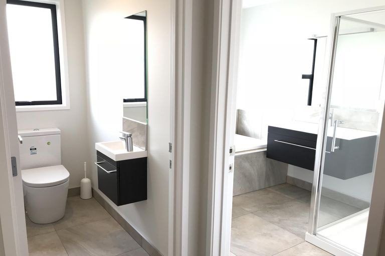 Photo of property in 92 Hillpark Drive, Pokeno, 2402