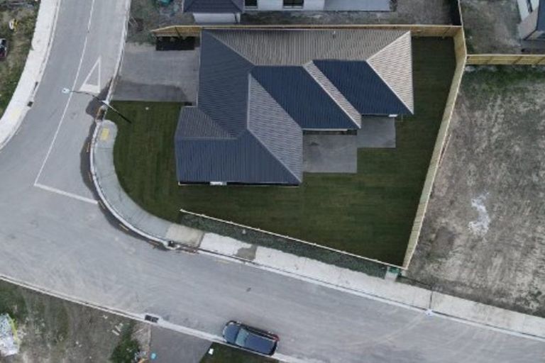 Photo of property in 8 Oakleigh Street, Woodend, 7610