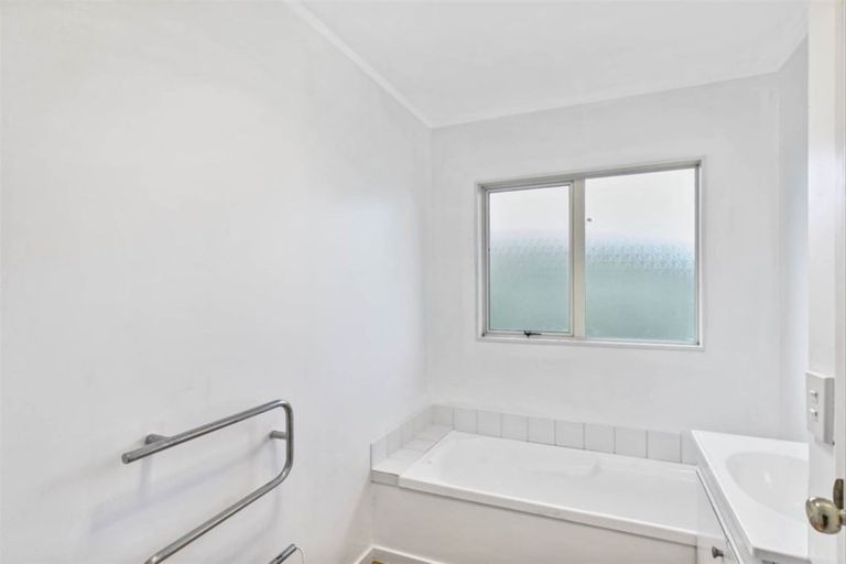 Photo of property in 17a Orion Street, Papakura, 2110