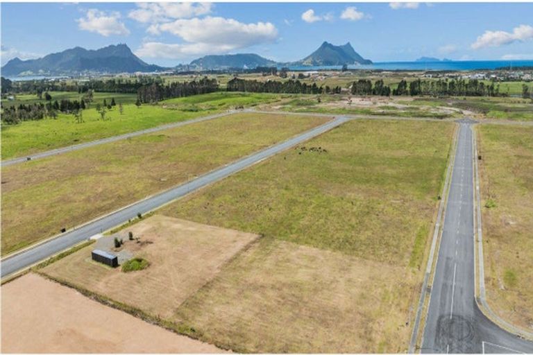 Photo of property in 60 Roosevelt Road, Ruakaka, 0171