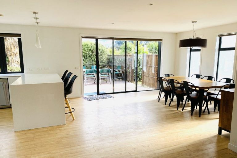 Photo of property in 8 Warbler Lane, Albert Town, Wanaka, 9305