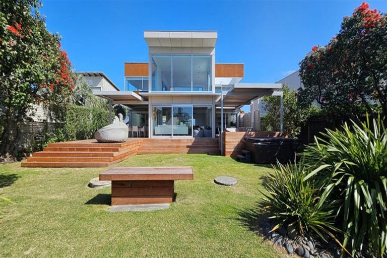 Photo of property in 39 Taumata Road, Omaha, 0986