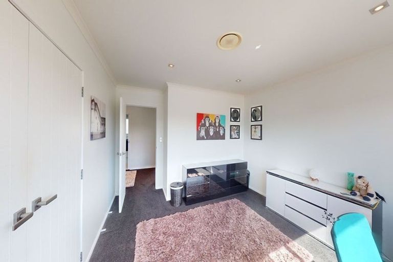 Photo of property in 26 Kilkelly Close, Tawa, Wellington, 5028