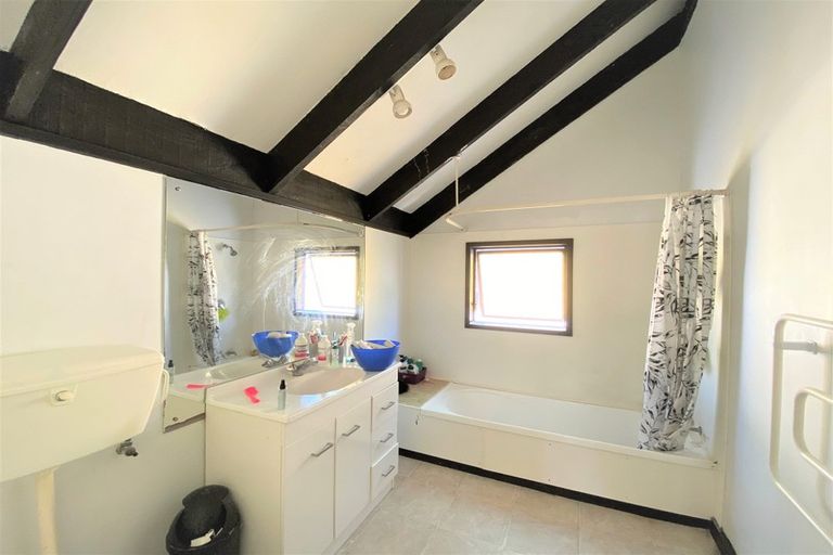 Photo of property in 4/7 Koromiko Street, New Lynn, Auckland, 0600