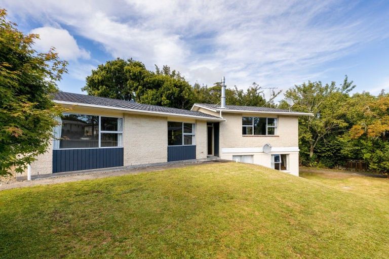 Photo of property in 235 Heta Road, Merrilands, New Plymouth, 4312