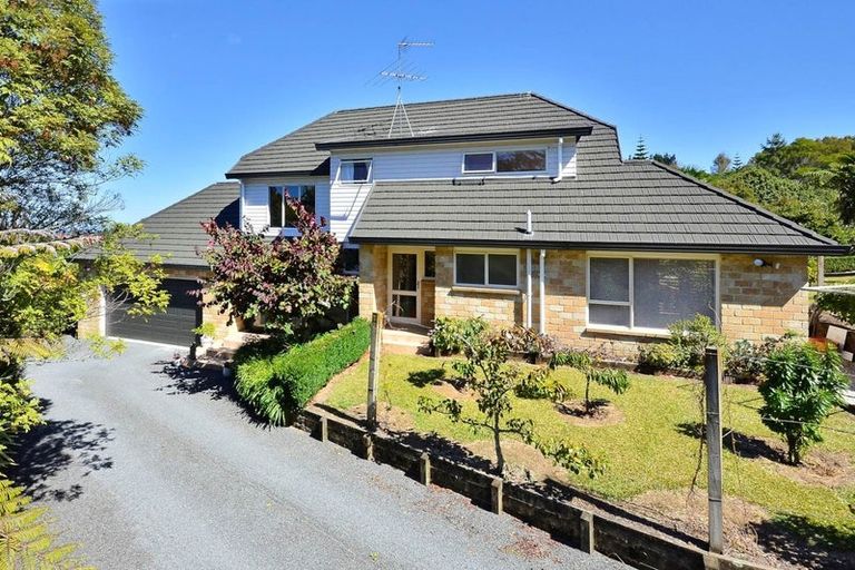 Photo of property in 56 Polo Prince Drive, Totara Park, Manurewa, 2576