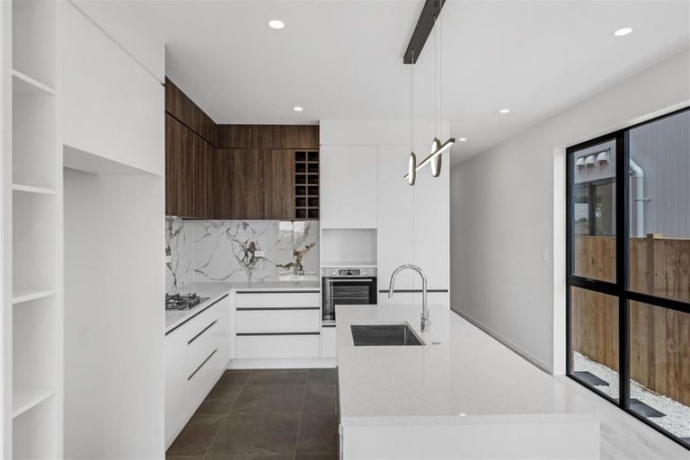 Photo of property in 12 Waimarie Drive, Karaka, 2578