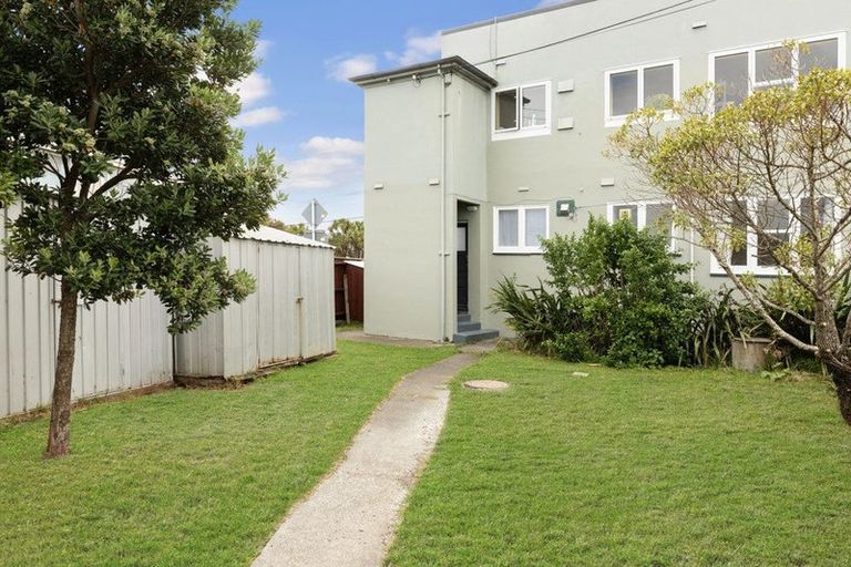 Photo of property in 1/28 Scholefield Street, Petone, Lower Hutt, 5012