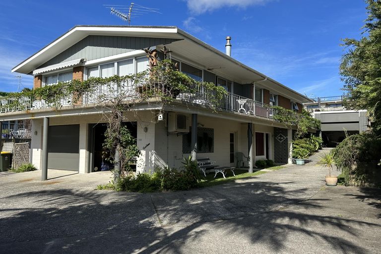Photo of property in 16 Mccrystal Avenue, Bucklands Beach, Auckland, 2012
