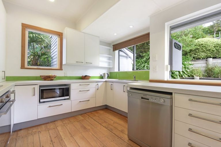 Photo of property in 32 Locking Street, Nelson South, Nelson, 7010