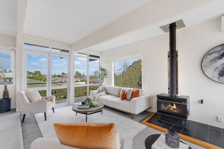 Photo of property in 22 Andrea Place, Sunnyhills, Auckland, 2010