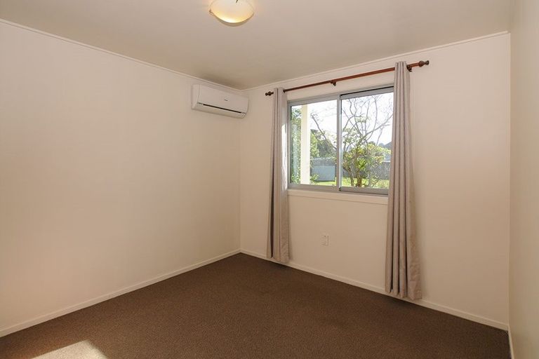 Photo of property in 4/19 Pirie Crescent, Moera, Lower Hutt, 5010