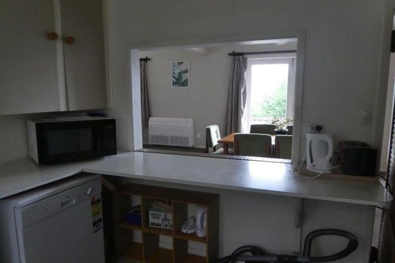 Photo of property in 11 Wynyard Crescent, Fernhill, Queenstown, 9300