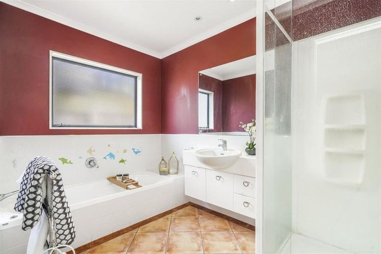 Photo of property in 4 Keswick Crescent, Huntington, Hamilton, 3210