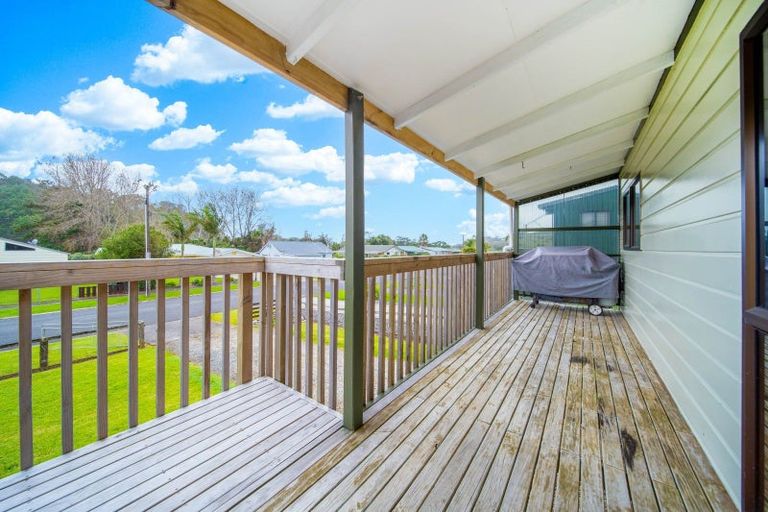 Photo of property in 16 Wharua Road, Oakura, Hikurangi, 0184