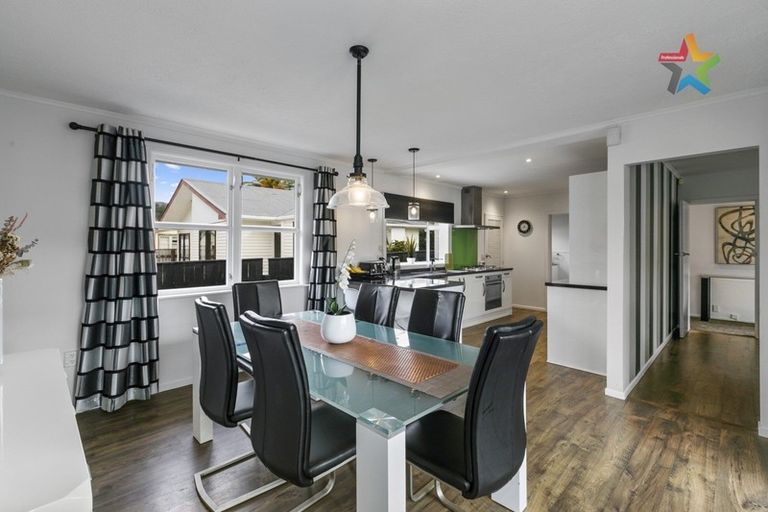 Photo of property in 23 Stokes Valley Road, Stokes Valley, Lower Hutt, 5019