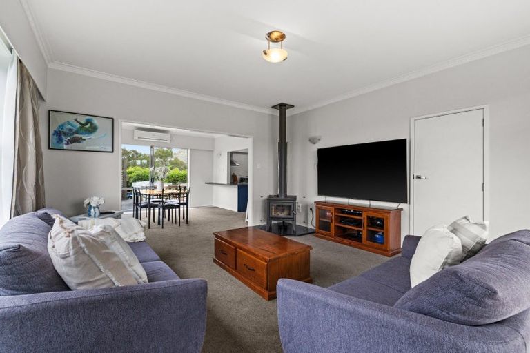 Photo of property in 114 Avondale Road, Taradale, Napier, 4112