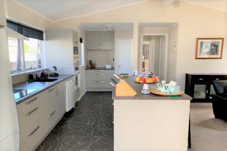 Photo of property in 2/132 Church Street, Onehunga, Auckland, 1061