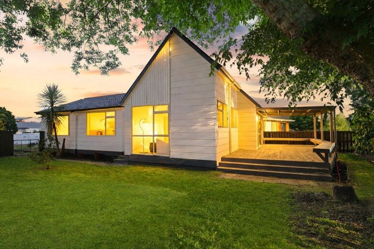 Photo of property in 19 Morrow Avenue, St Andrews, Hamilton, 3200