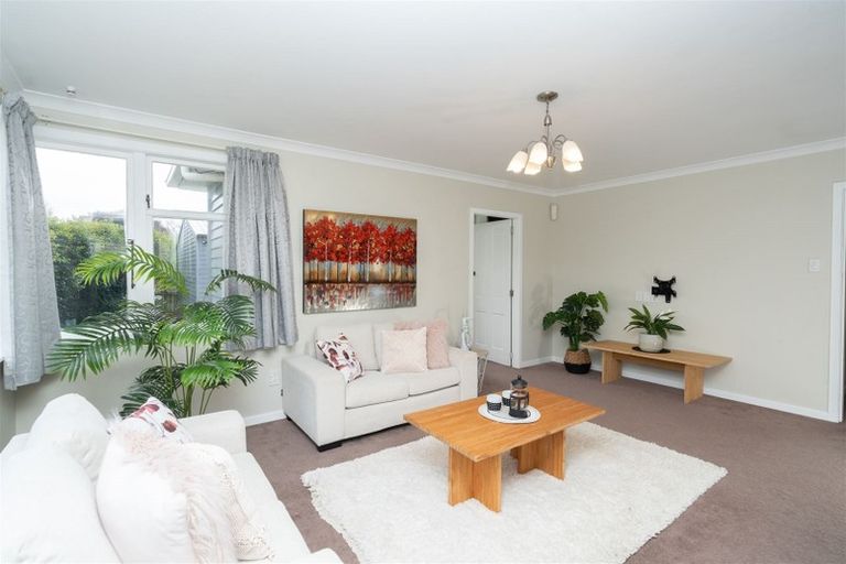 Photo of property in 2 Tranmere Road, Fairfield, Hamilton, 3214