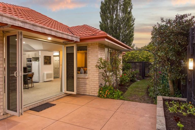 Photo of property in 19 Caleb Place, Northwood, Christchurch, 8051