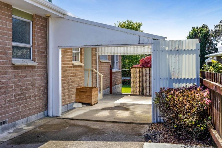 Photo of property in 37 Clifton Drive, Waitara, 4320