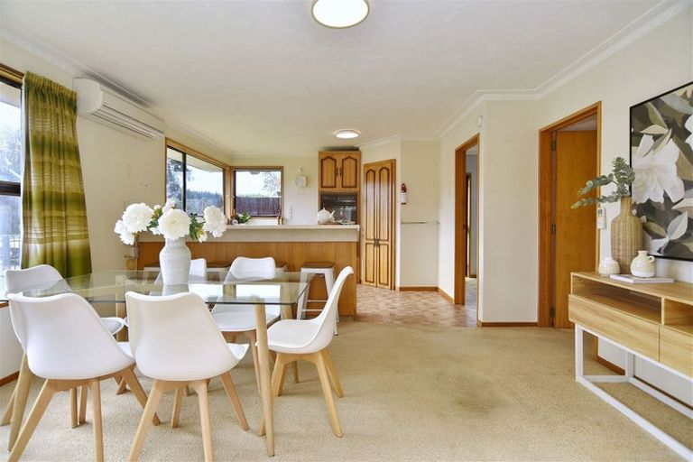 Photo of property in 154 Royal Park Drive, Parklands, Christchurch, 8083