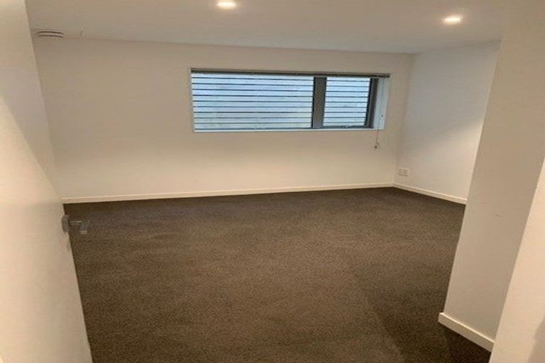 Photo of property in 18 Kellsmere Crescent, Island Bay, Wellington, 6023