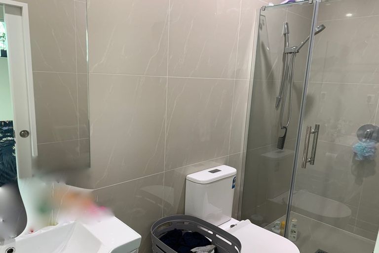 Photo of property in 4a Sherwood Avenue, Te Atatu South, Auckland, 0610