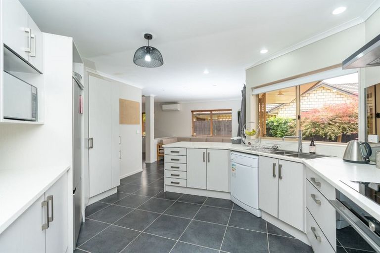 Photo of property in 22 Farringdon Avenue, Rototuna North, Hamilton, 3210