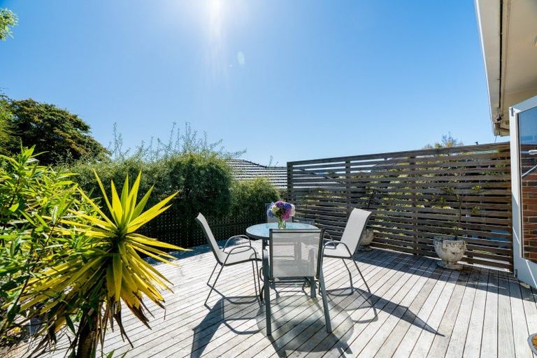 Photo of property in 96 Easther Crescent, Kew, Dunedin, 9012