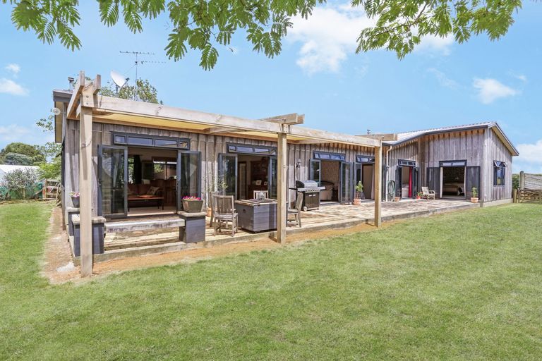 Photo of property in 221 Dominion Road, Tuakau, 2121