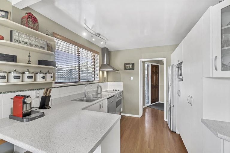 Photo of property in 31 Karnak Crescent, Russley, Christchurch, 8042