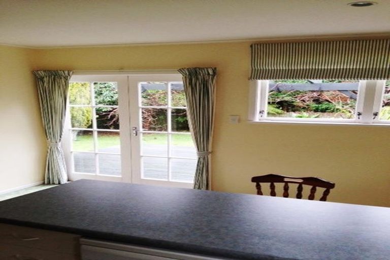 Photo of property in 11 Christina Grove, Normandale, Lower Hutt, 5010