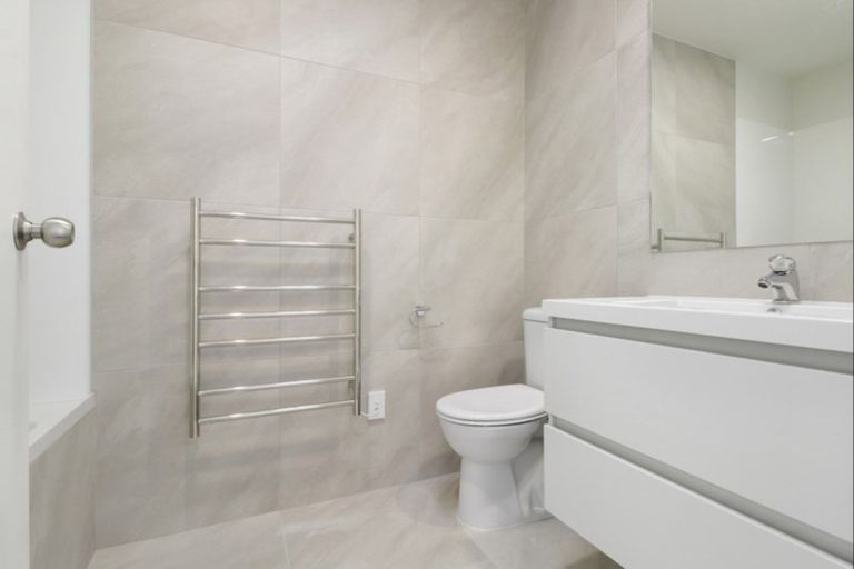 Photo of property in 118 Joseph Street, Flat Bush, Auckland, 2019