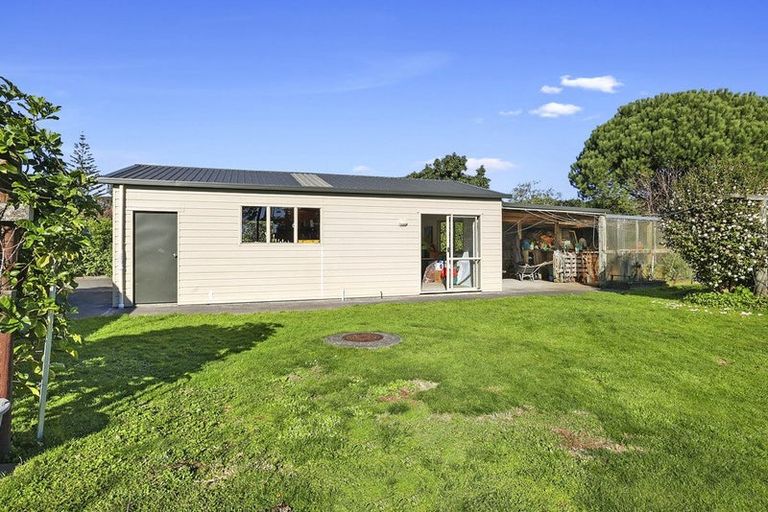 Photo of property in 200 Cowling Road, Hurdon, New Plymouth, 4371