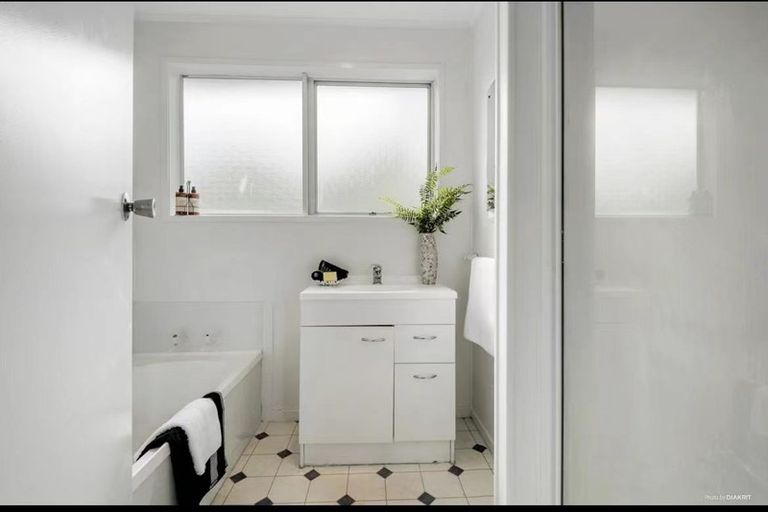 Photo of property in 61 Glenvar Road, Torbay, Auckland, 0630